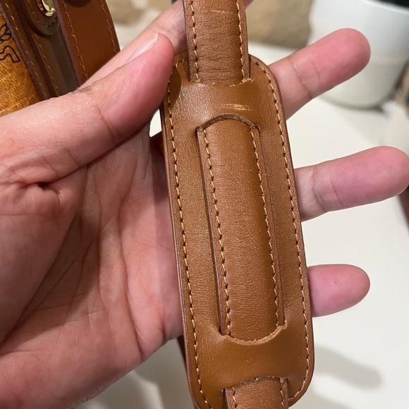 MCM SMALL COGNAC VISETOS DRAWSTRING BAG - Picture 14 of 16